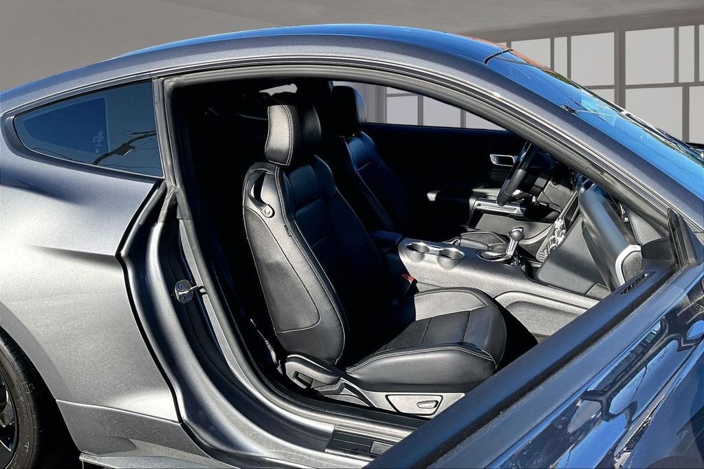 2022 Ford Mustang EcoBoost Premium