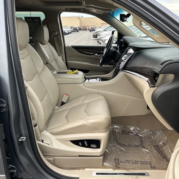 2019 Cadillac Escalade Luxury