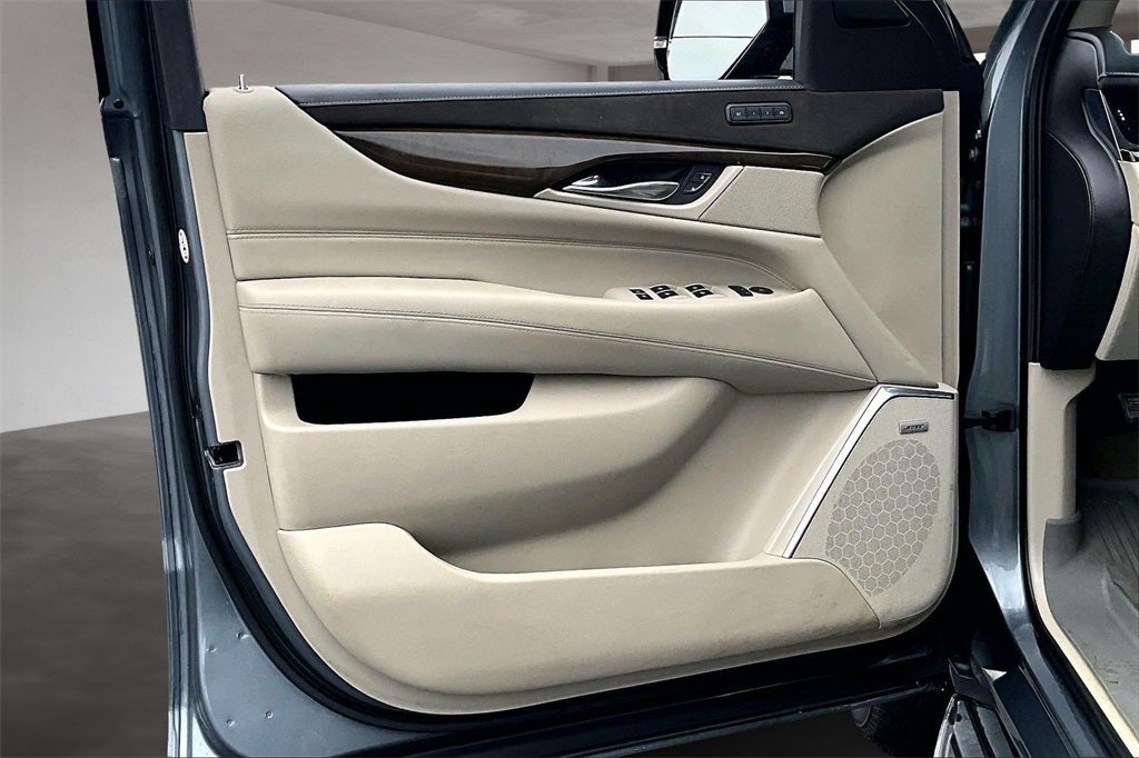 2019 Cadillac Escalade Luxury