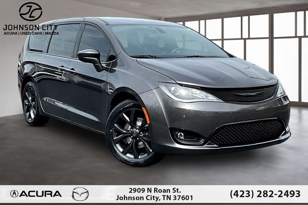 2020 Chrysler Pacifica Touring