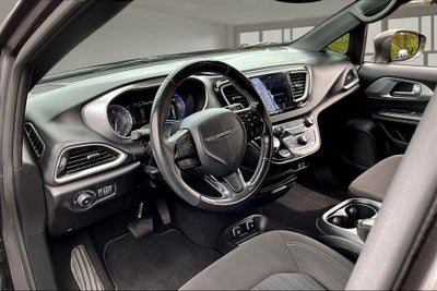 2020 Chrysler Pacifica Touring