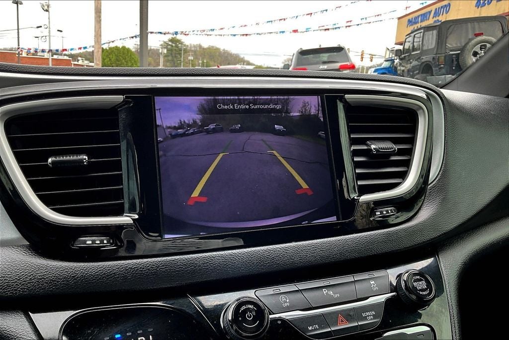 2020 Chrysler Pacifica Touring