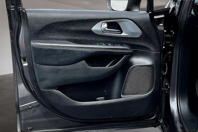 2020 Chrysler Pacifica Touring