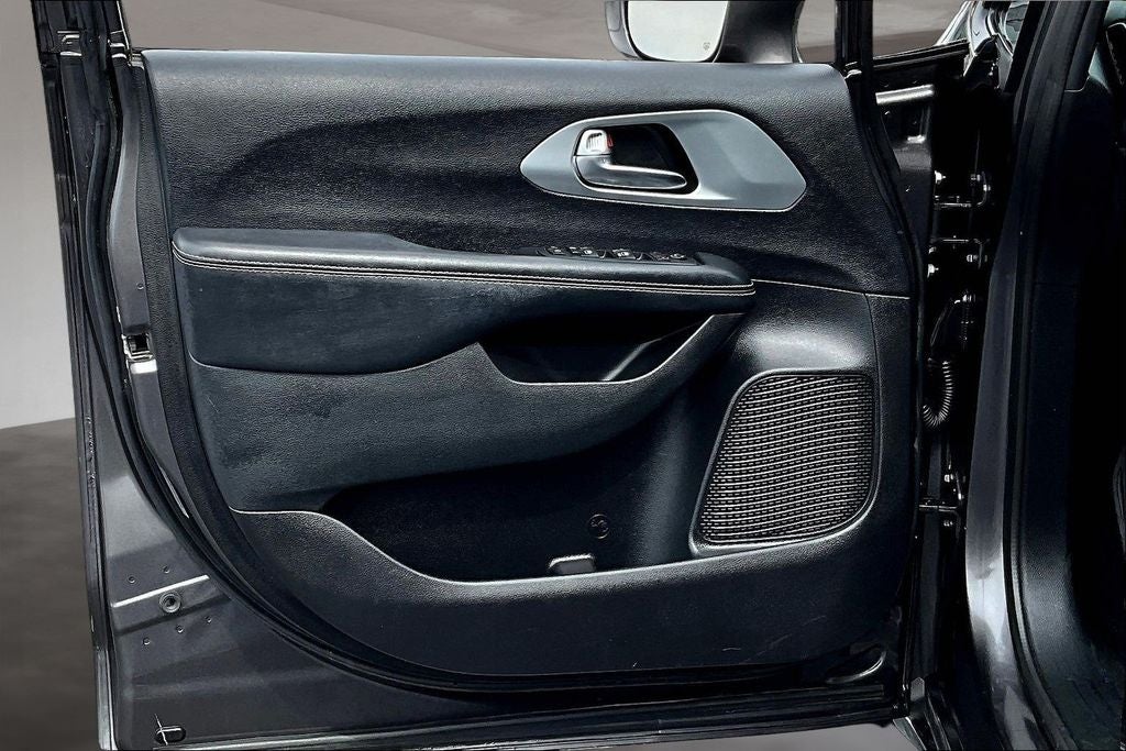 2020 Chrysler Pacifica Touring