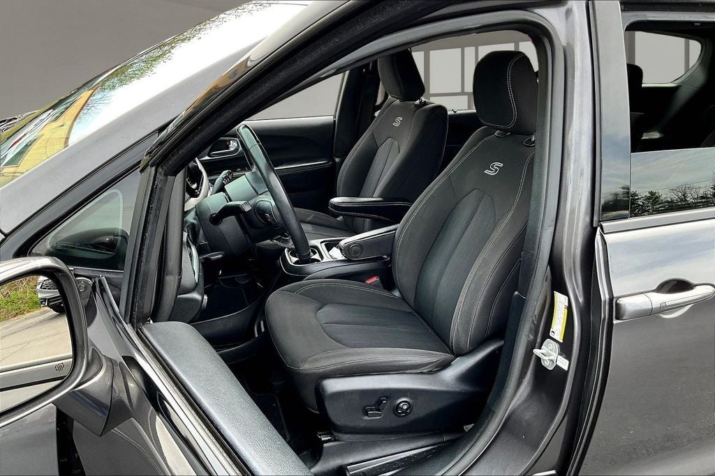 2020 Chrysler Pacifica Touring