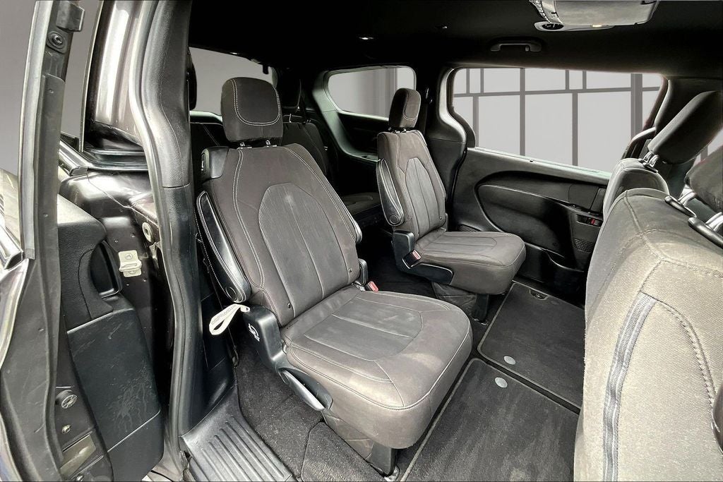 2020 Chrysler Pacifica Touring