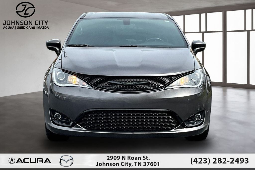 2020 Chrysler Pacifica Touring