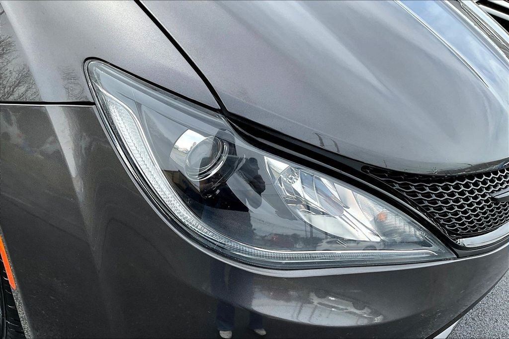 2020 Chrysler Pacifica Touring