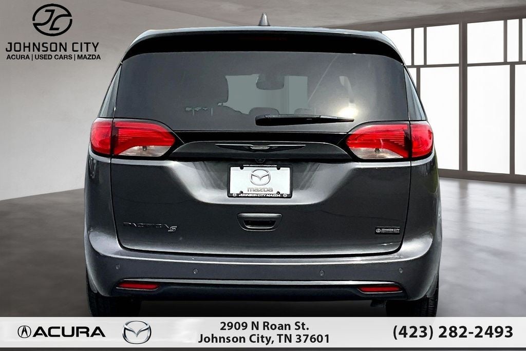 2020 Chrysler Pacifica Touring