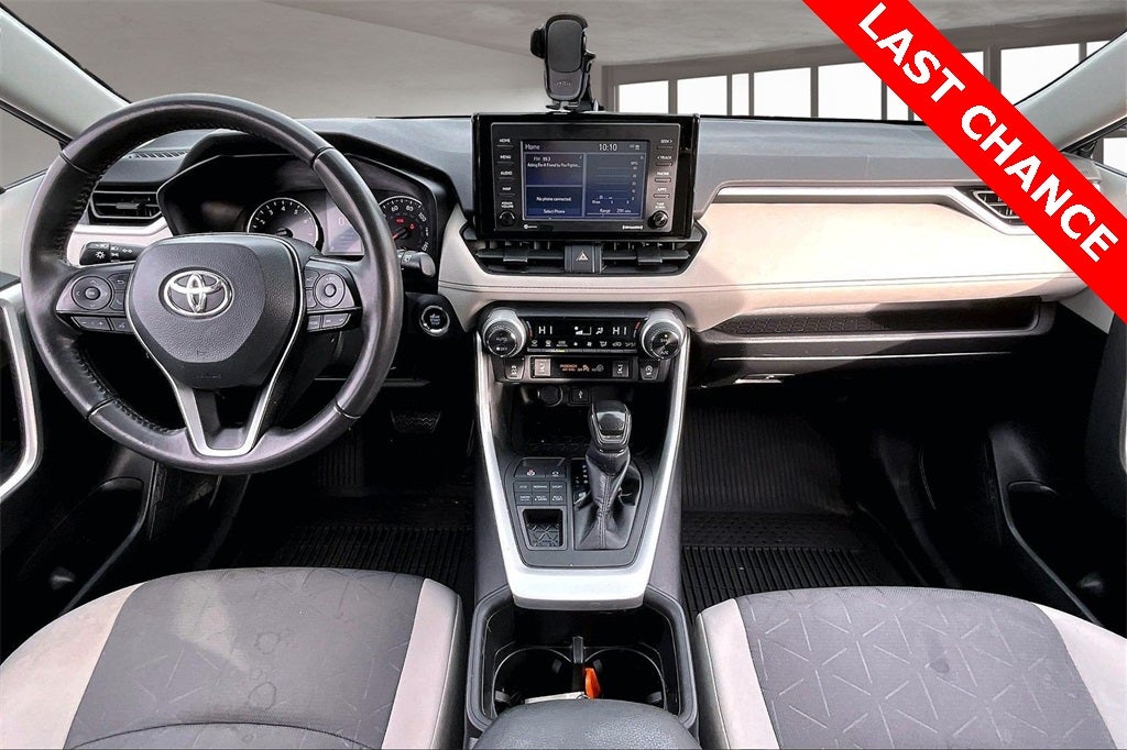 2022 Toyota RAV4 XLE