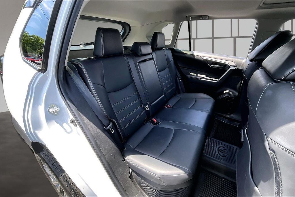 2023 Toyota RAV4 Hybrid XLE Premium