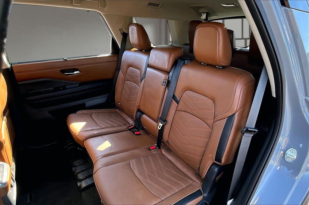 2024 Nissan Pathfinder Platinum