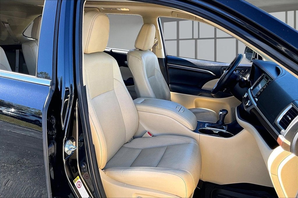 2015 Toyota Highlander Limited Platinum V6