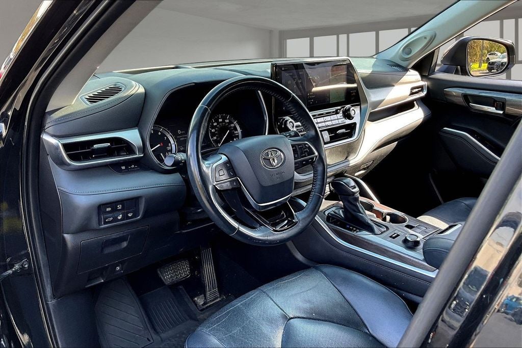 2021 Toyota Highlander Platinum