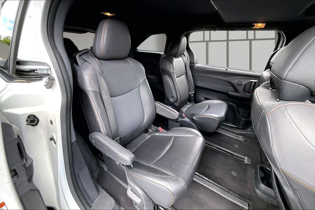 2023 Toyota Sienna XSE 7 Passenger