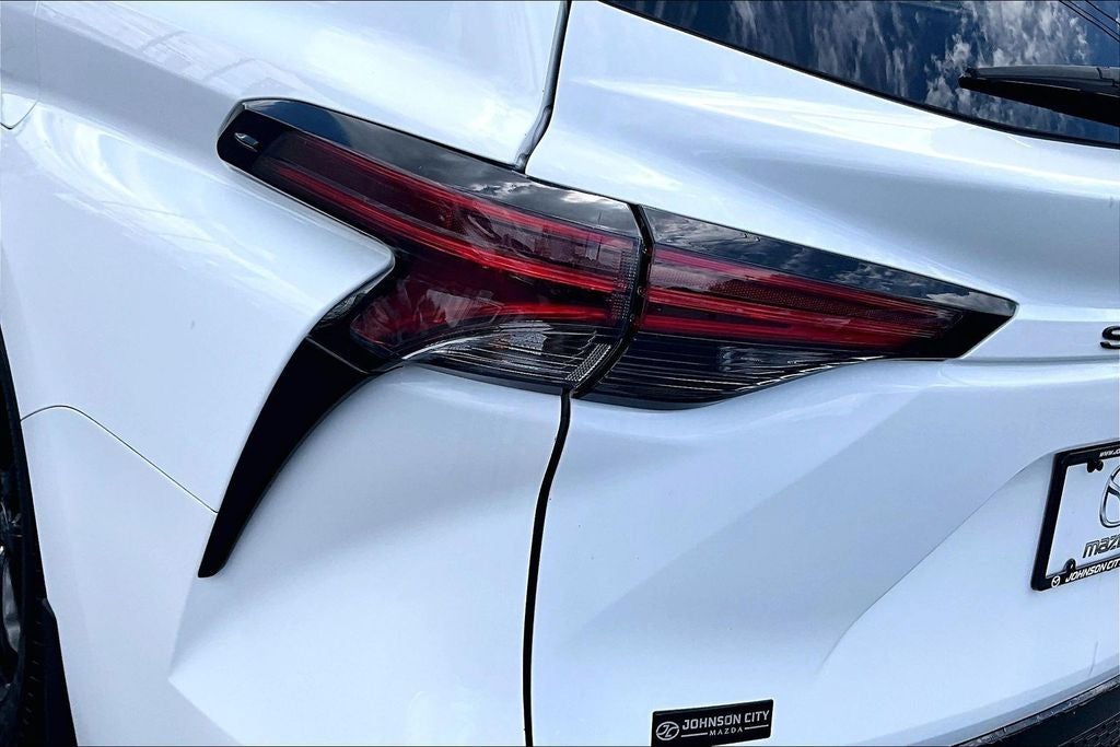 2023 Toyota Sienna XSE 7 Passenger