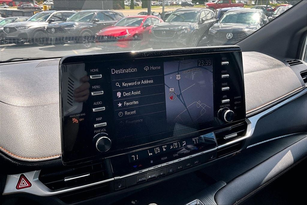 2023 Toyota Sienna XSE 7 Passenger