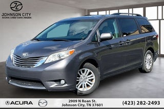 2017 Toyota Sienna XLE 8 Passenger