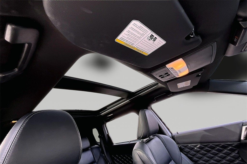 2023 Mitsubishi Outlander Base