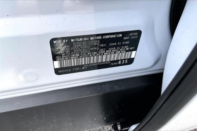 2023 Mitsubishi Outlander Base