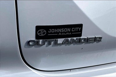 2023 Mitsubishi Outlander Base