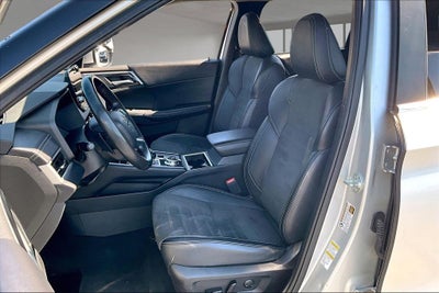 2024 Mitsubishi Outlander SE Black Edition w/Pano Roof