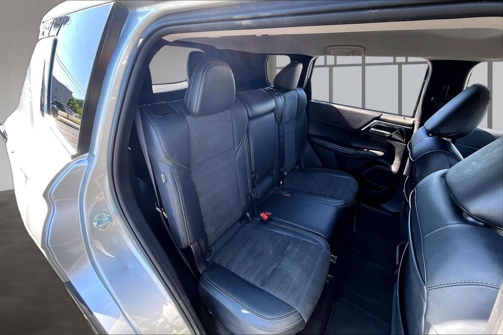 2024 Mitsubishi Outlander SE Black Edition w/Pano Roof