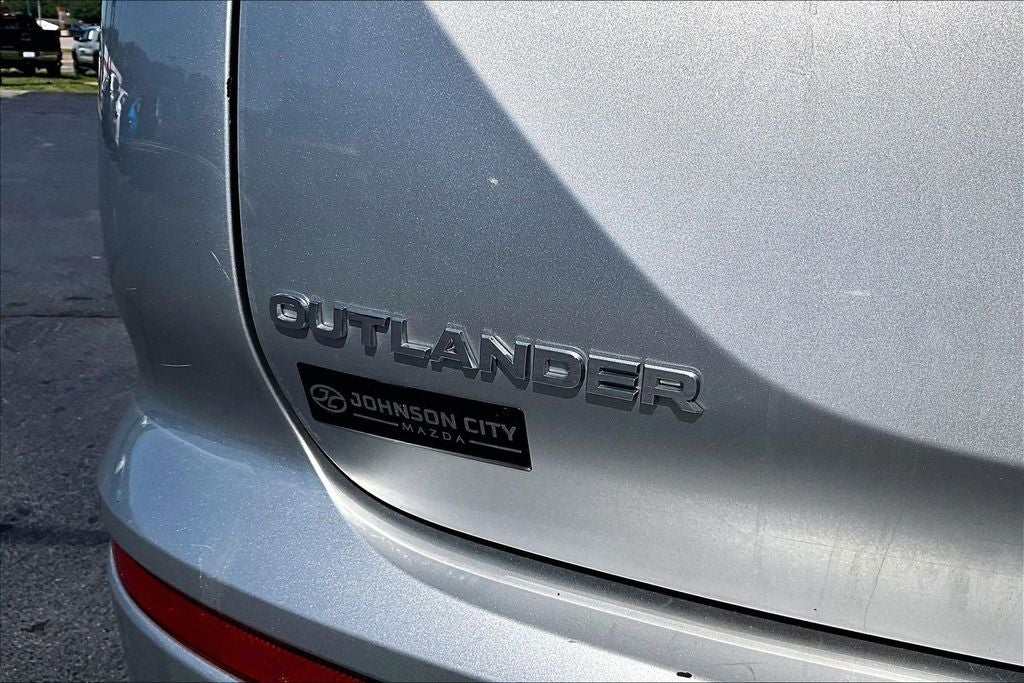2024 Mitsubishi Outlander SE Black Edition w/Pano Roof
