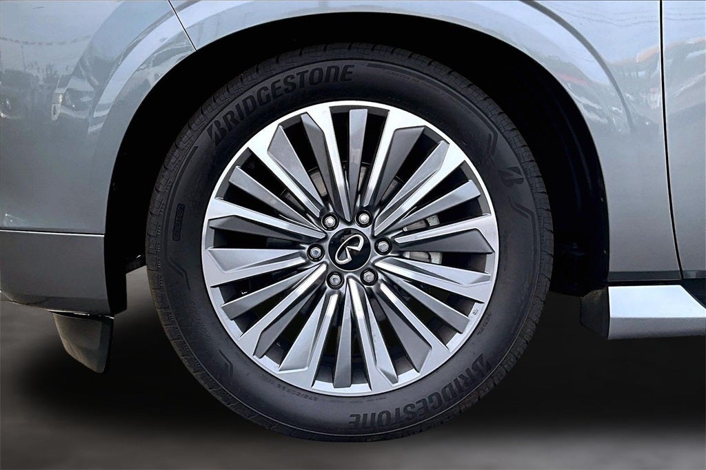 2025 INFINITI QX80 SENSORY