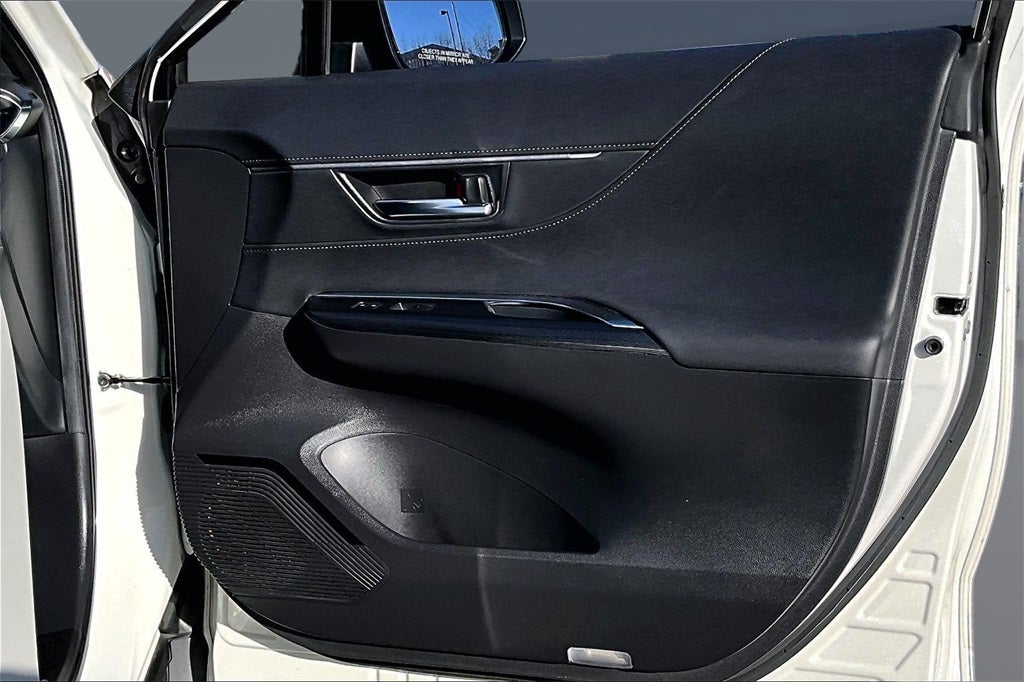 2021 Toyota Venza Base