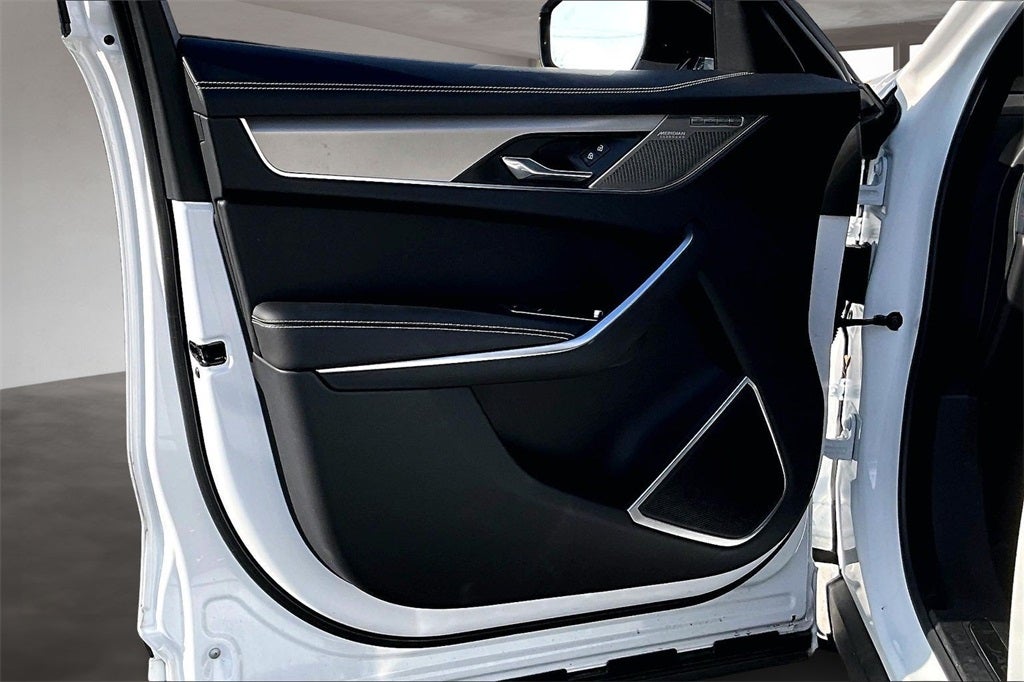 2025 Jaguar F-PACE P400 R-Dynamic S