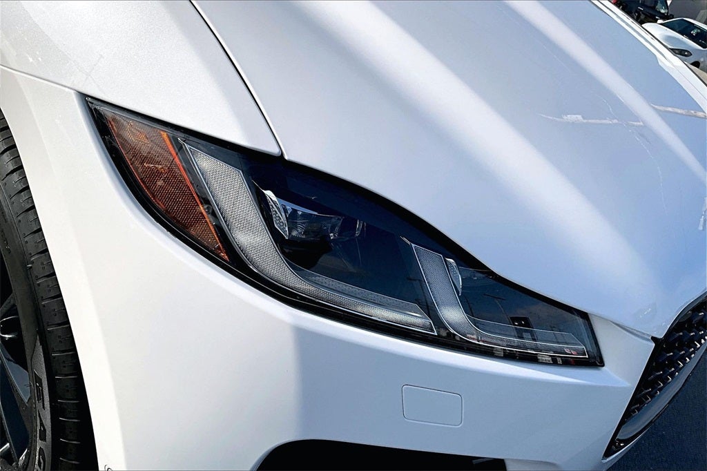 2025 Jaguar F-PACE P400 R-Dynamic S