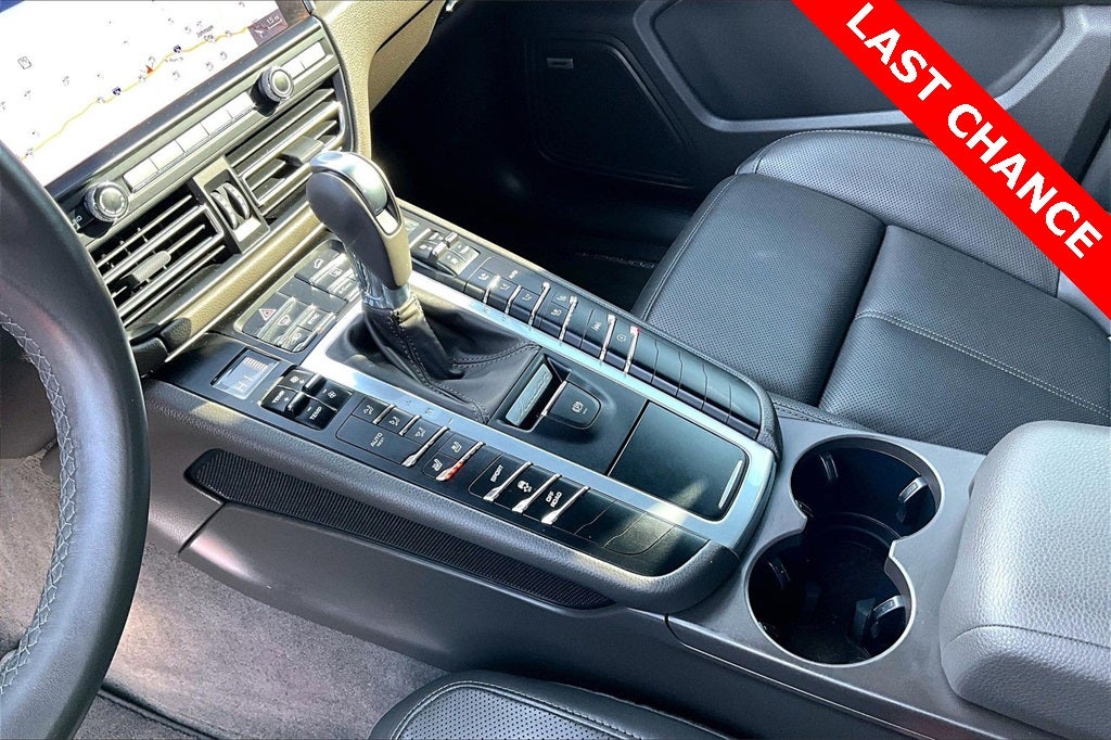 2021 Porsche Macan Base