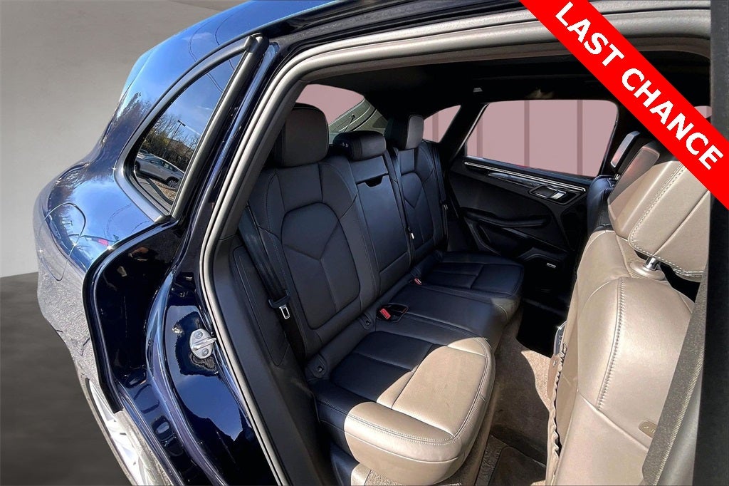 2021 Porsche Macan Base