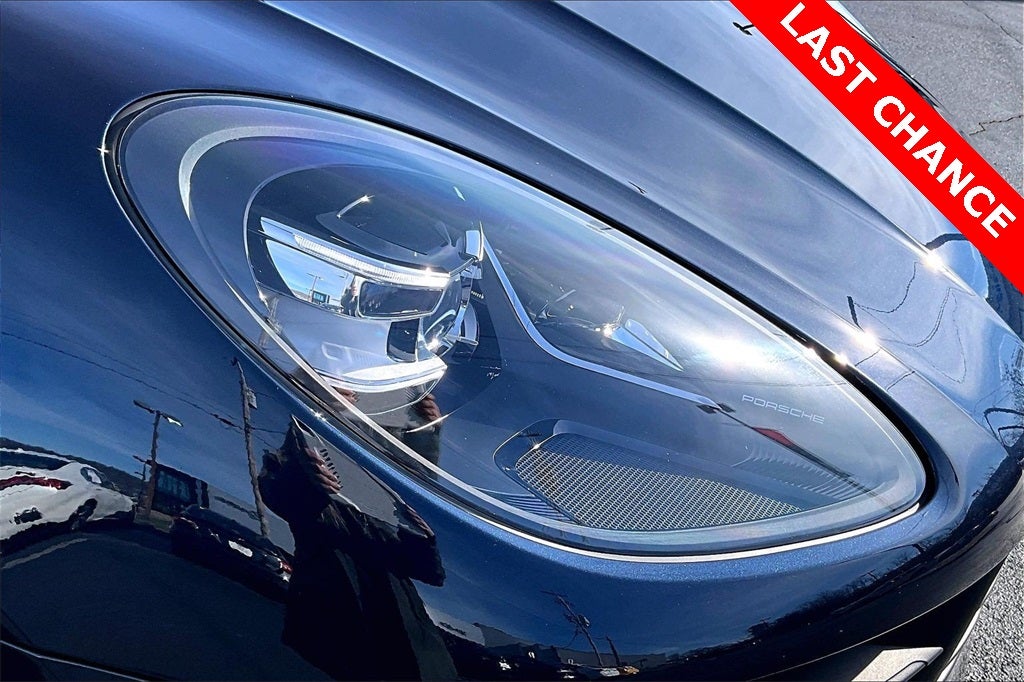 2021 Porsche Macan Base