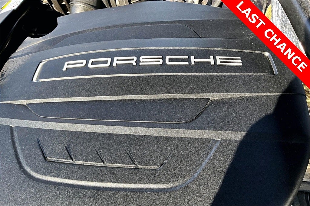 2021 Porsche Macan Base