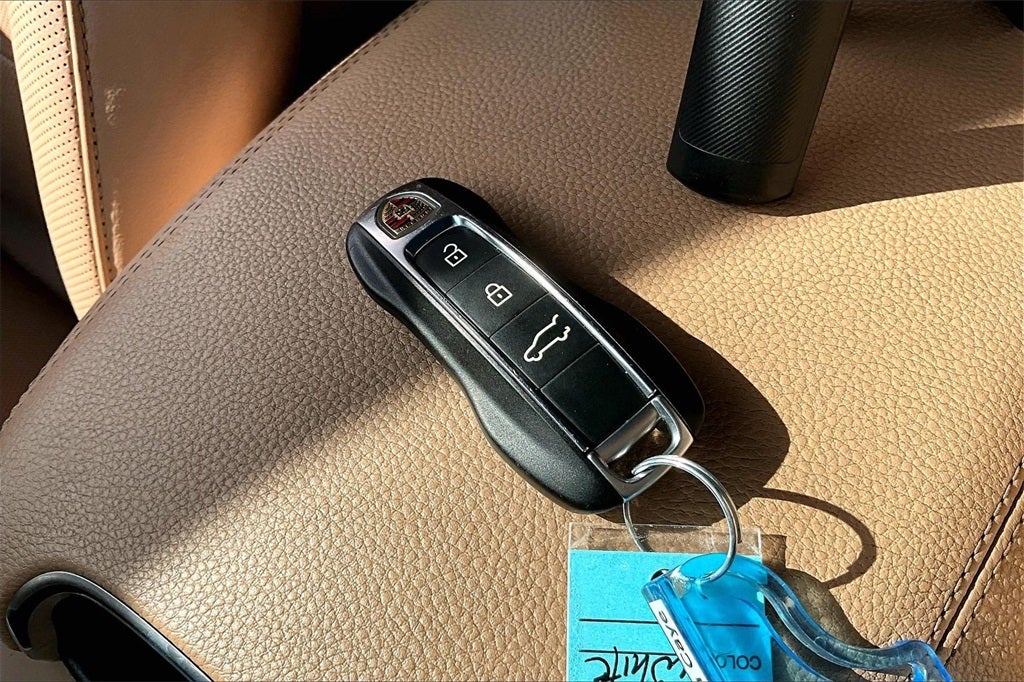 2021 Porsche Cayenne Coupe Base