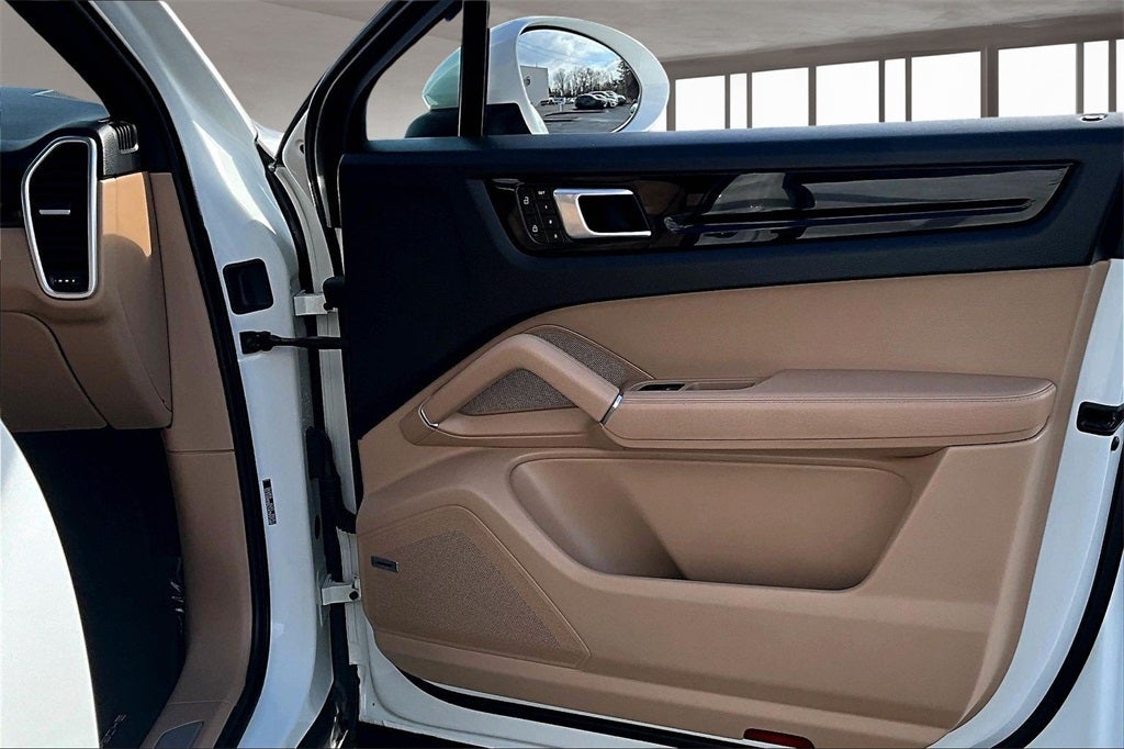 2021 Porsche Cayenne Coupe Base