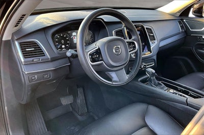 2020 Volvo XC90 T5 Momentum
