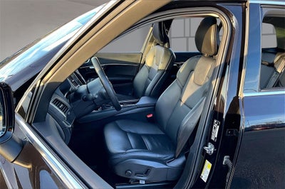 2020 Volvo XC90 T5 Momentum