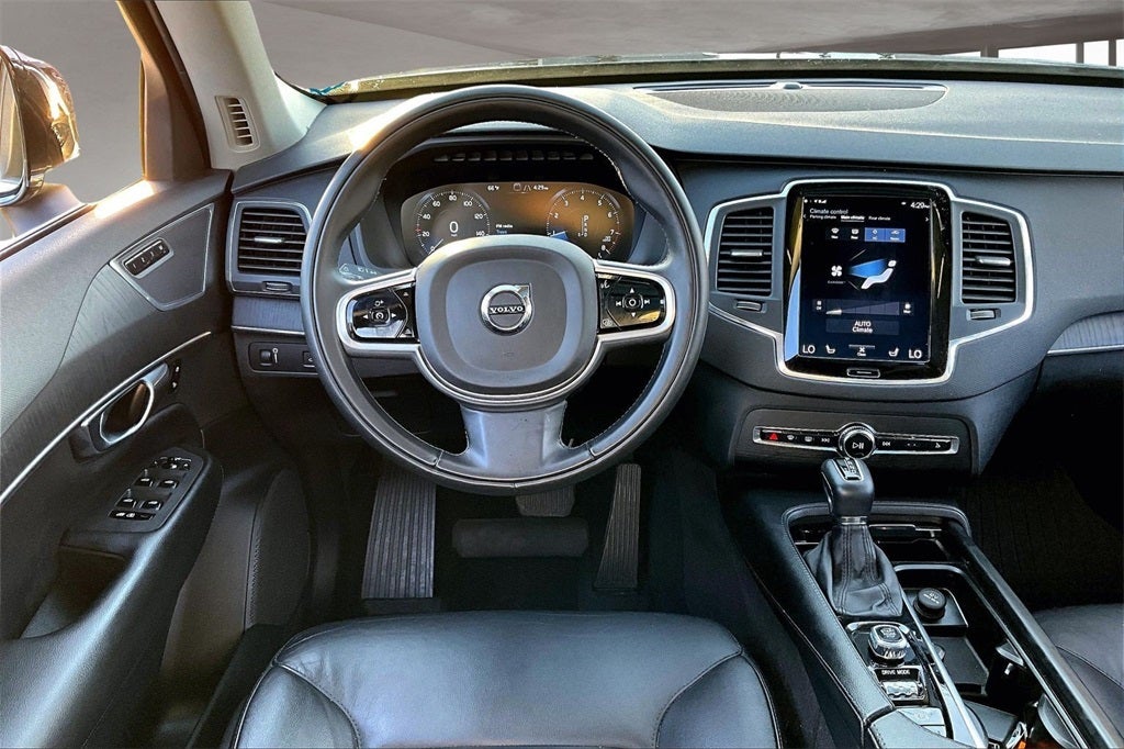 2020 Volvo XC90 T5 Momentum