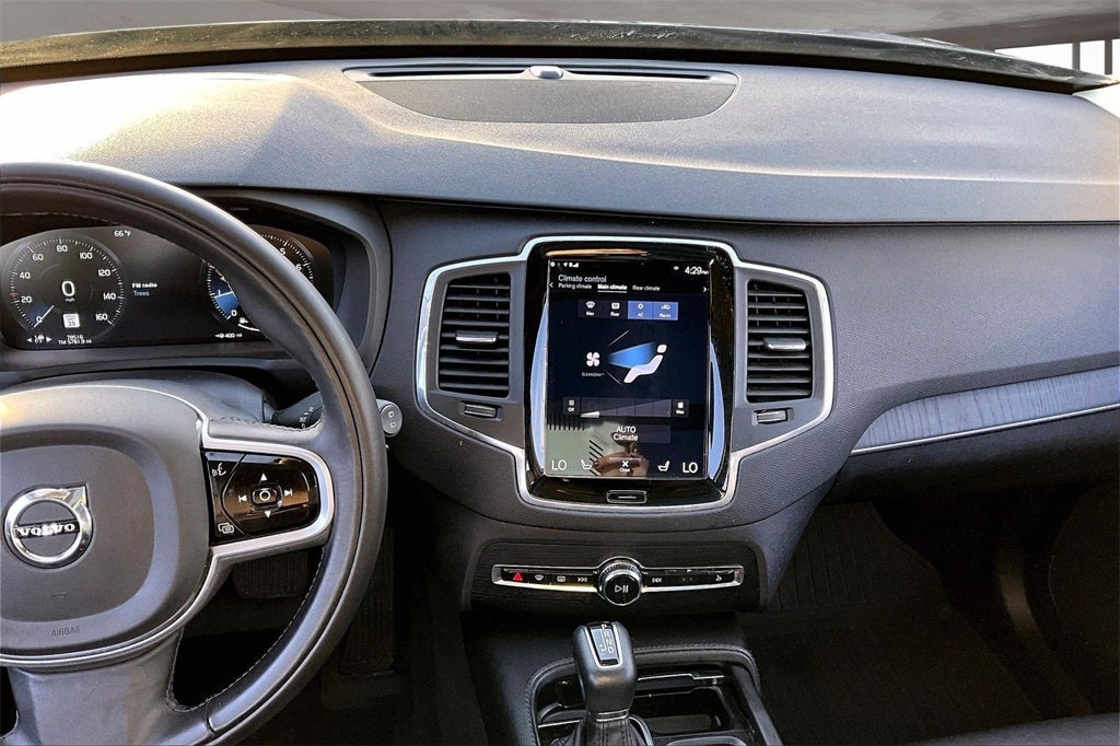 2020 Volvo XC90 T5 Momentum