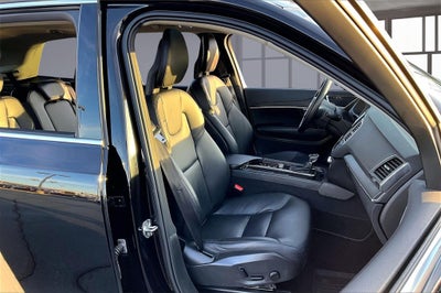 2020 Volvo XC90 T5 Momentum