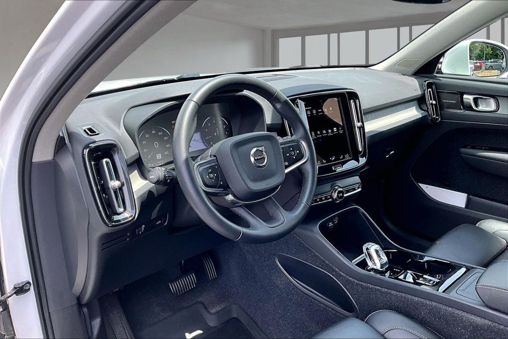 2022 Volvo XC40 T5 Inscription