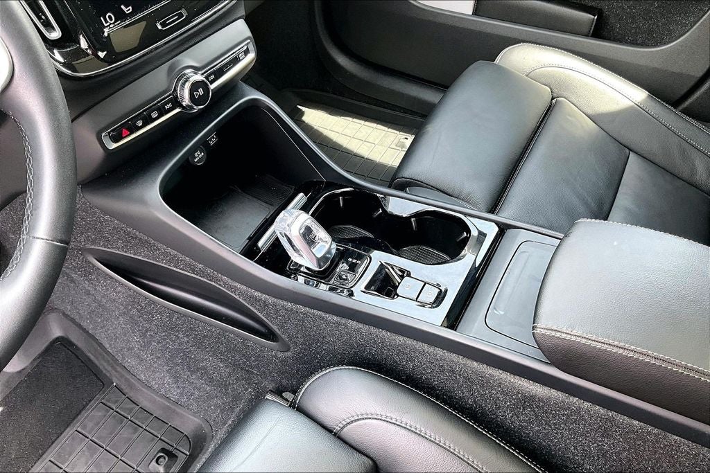 2022 Volvo XC40 T5 Inscription