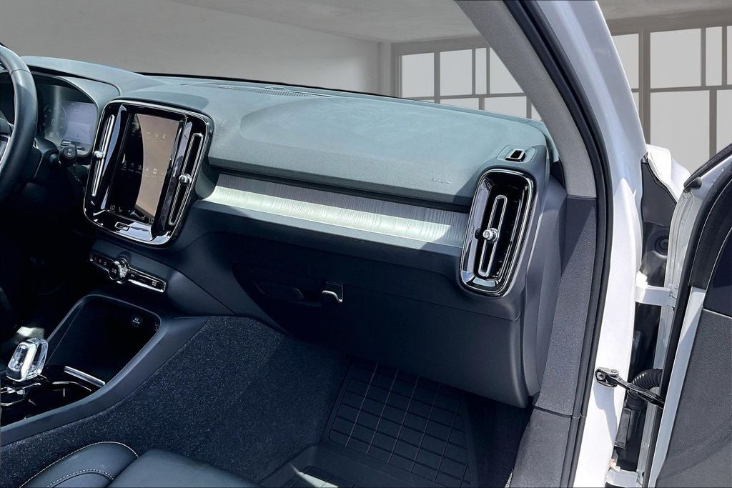 2022 Volvo XC40 T5 Inscription